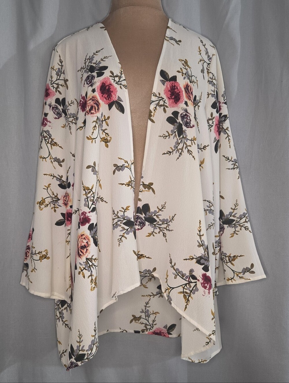 Floral Bell Sleeve Dressy Cardigan Size XL In Cream Unknown Brand